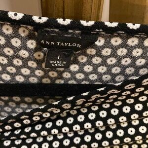 Great short for the summer 95% polyester 5% Spandex.